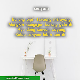  Tapi kalau pantun cemburu isinya kesel banget karena dia ngga ngerti 30 Pantun Cemburu Tanda Cinta Tanda Sayang Tapi ...