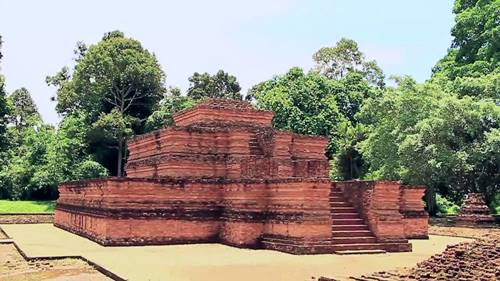 peninggalan kerajaan sriwijaya candi muaro jambi