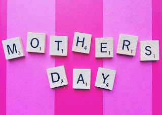 Hari Ibu adalah hari dimana perayaan atau peringatan yang diberikan khusus untuk seorang i MEMAKNAI PERAYAAN HARI IBU