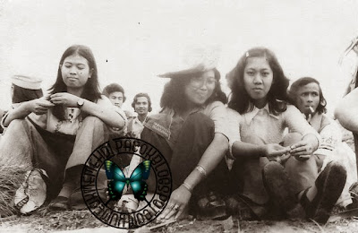 Lapangan Gang Tilil lapangan yang penuh   Foto Anak-Anak Muda Bandung Tempo Dulu 1970'an