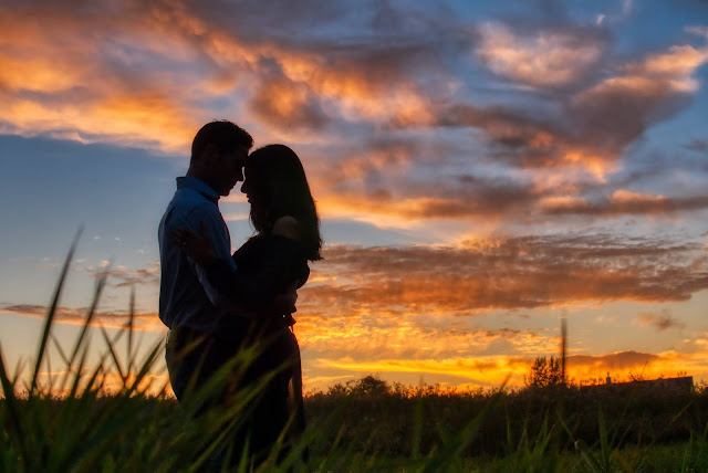  Antara lainnya dengan menuliskannya sebuah  Puisi Cinta Jarak Jauh Singkat Sedih Dan Romantis 