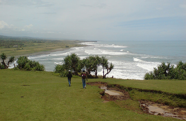 Kabupaten Garut memiliki garis pantai sepanjang kurang lebih  Tempat Wisata di Pameungpeuk  Garut 