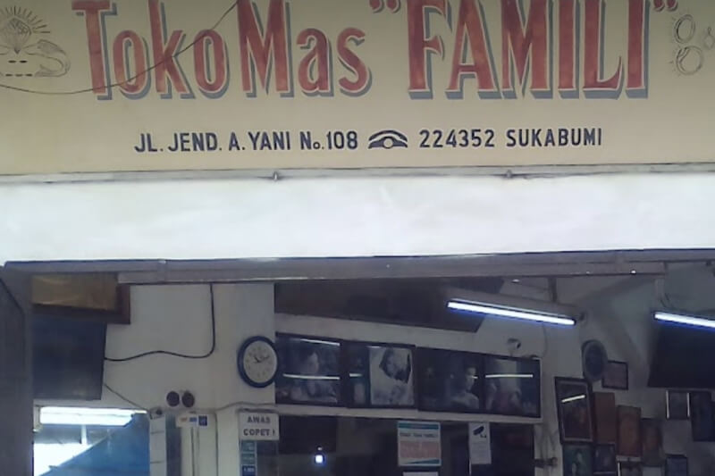 Toko Mas Famili