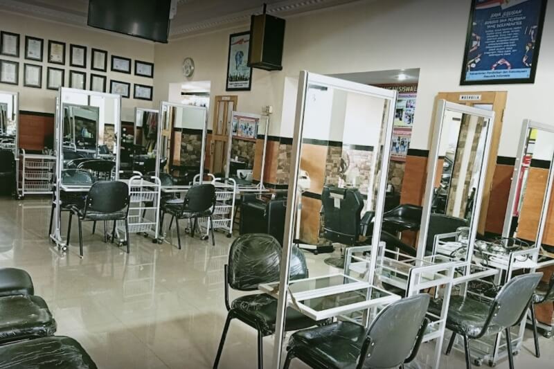 Casandra Salon