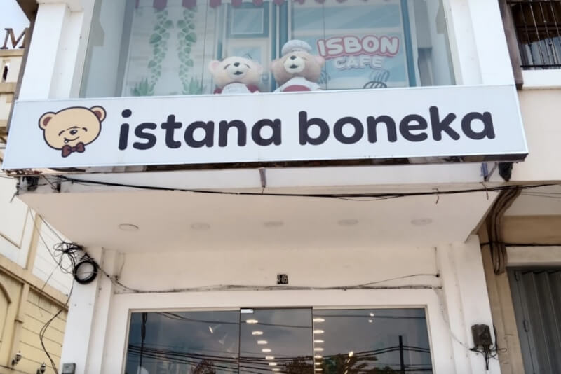 Istana Boneka Panjangjiwo