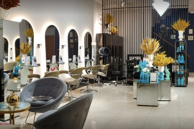 KRONE HAIRDESIGN & BEAUTY BAR