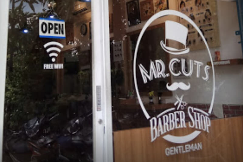 MR. CUTS BARBER SHOP