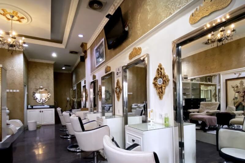 Make Over Salon