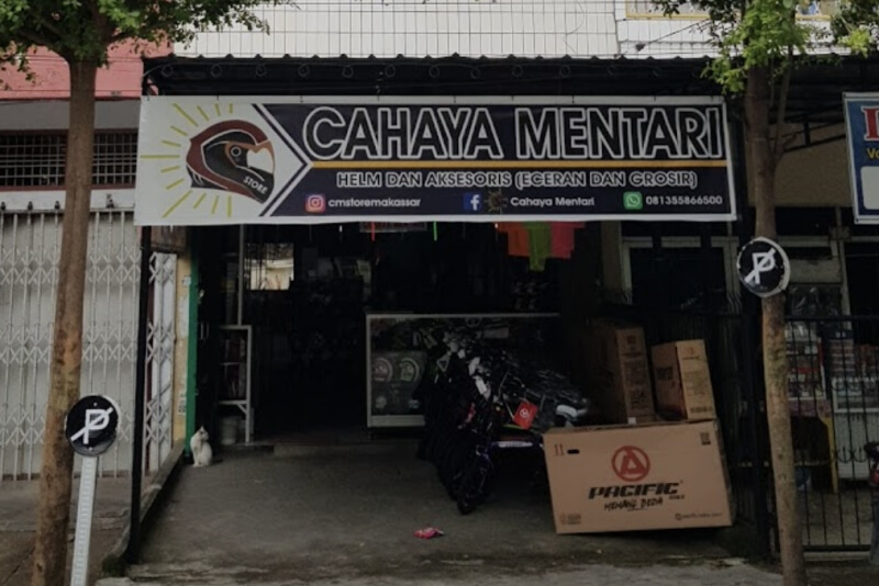 Toko Helm Cahaya Mentari