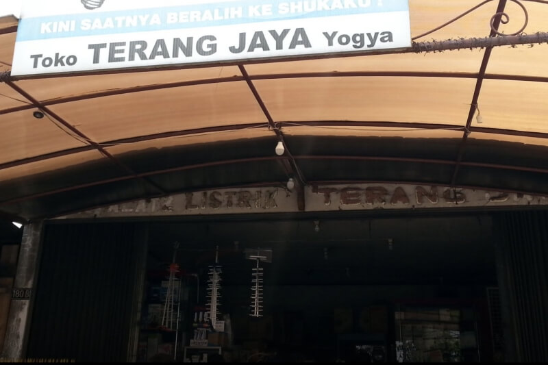 Toko alat listrik Terang Jaya