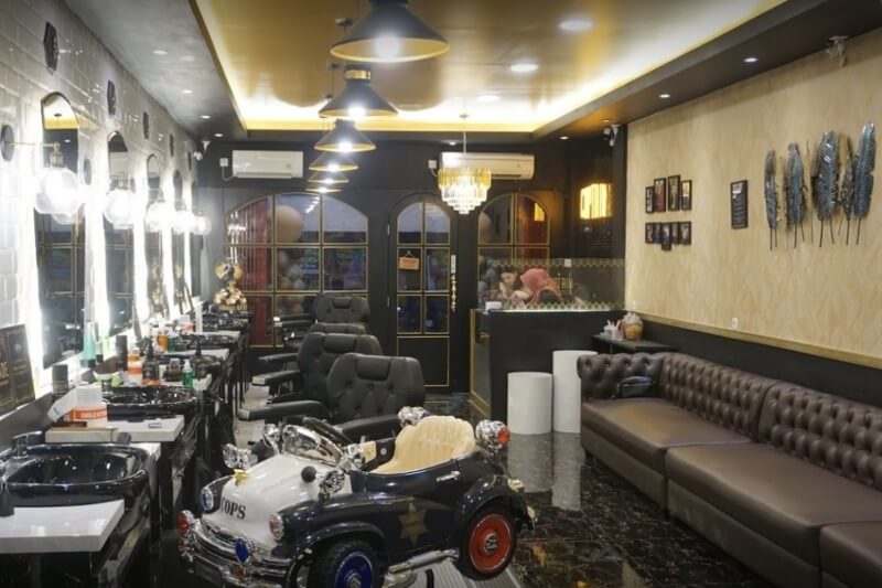 Captain Barbershop