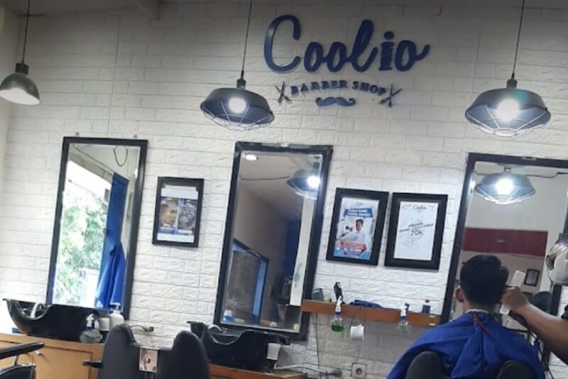 COOLIO BARBERSHOP Manyar