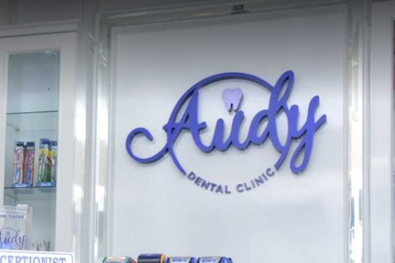 Audy Dental Pondok Bambu