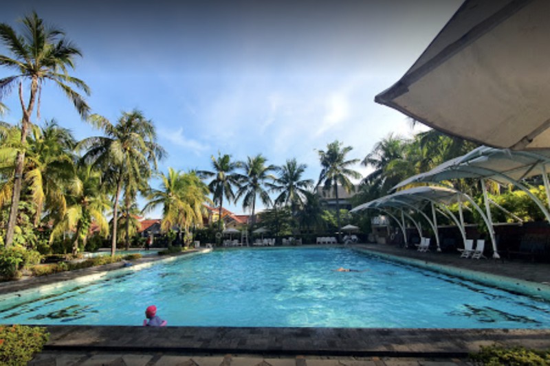 Pesona Khayangan Swimming Pool