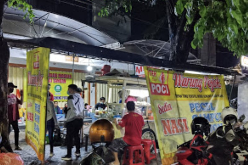 Nasi Pecel Rawon Pucang Moroseneng