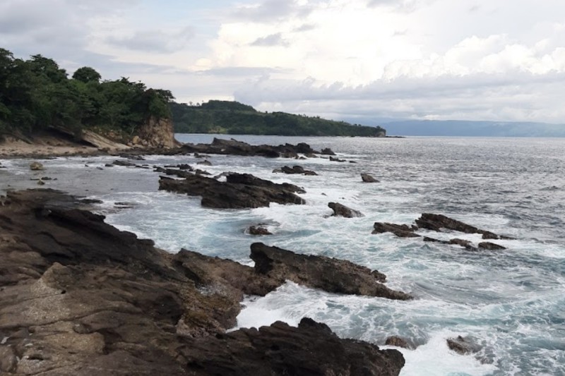 Pantai Karang Taraje