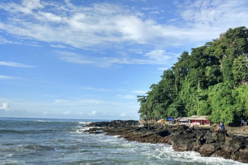 Pantai Karang Hawu