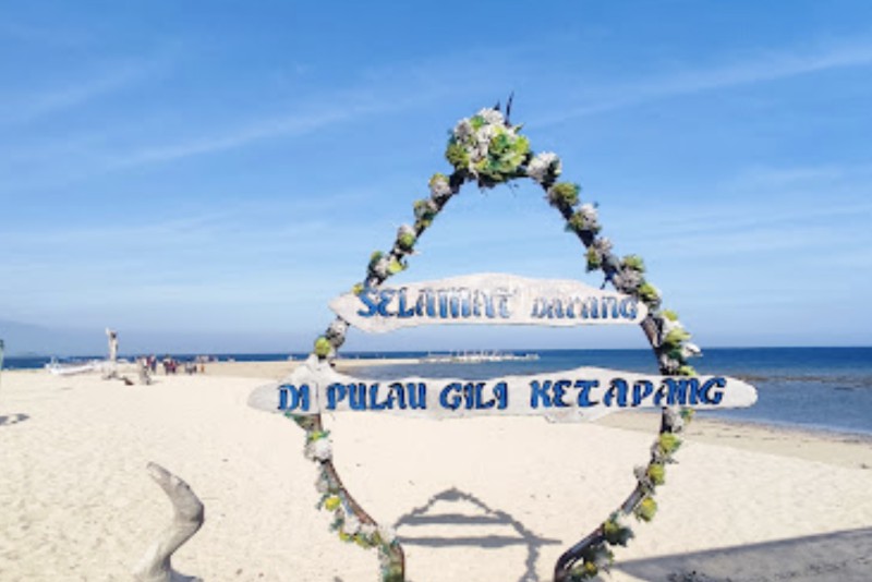 Pantai Gili Ketapang