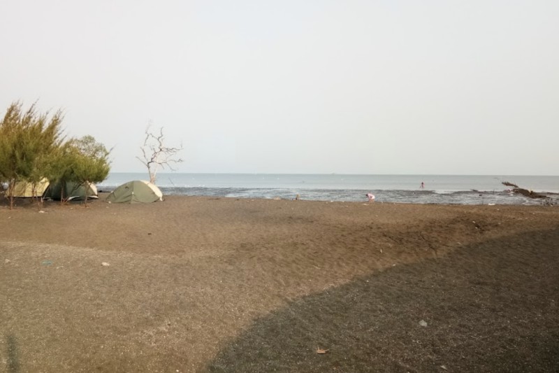 Pantai Tambak Sari