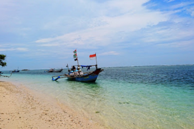 Pantai Ujung Genteng