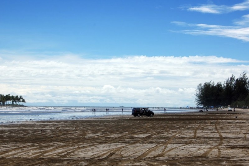 Pantai Air Manis