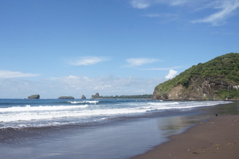 Pantai Watu Ulo