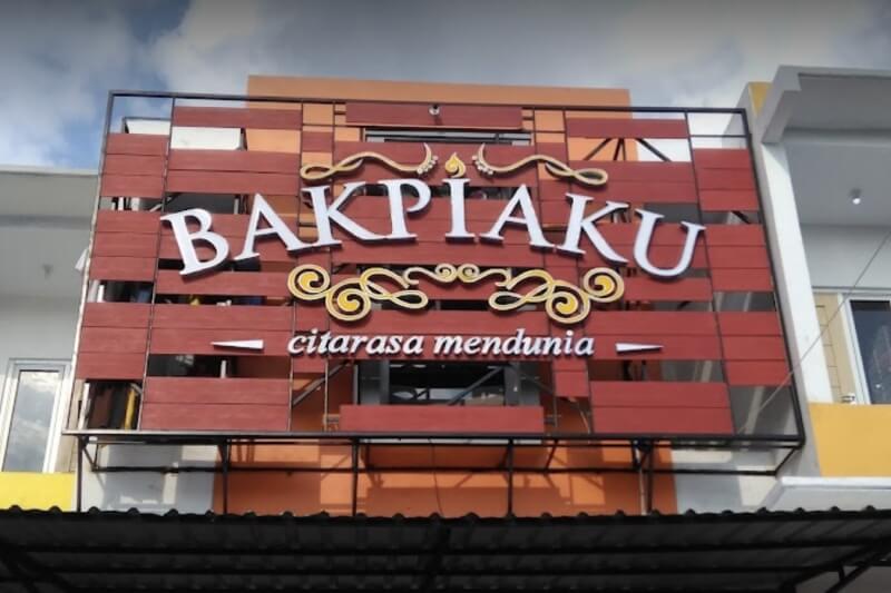 BAKPIAKU Gajah Mada (pusat)<br />” class=”wp-image-5694″ title=”BAKPIAKU Gajah Mada (pusat)” srcset=”https://wargamasyarakat.org/wp-content/uploads/2023/09/pusat-oleh-oleh-jogja-6.jpg 800w, https://tempat.info/wp-content/uploads/2022/03/pusat-oleh-oleh-jogja-6-300×200.jpg 300w, https://tempat.info/wp-content/uploads/2022/03/pusat-oleh-oleh-jogja-6-768×512.jpg 768w” sizes=”(max-width: 800px) 100vw, 800px” /></figure>
<p></p>
<p></p>
<figure class=