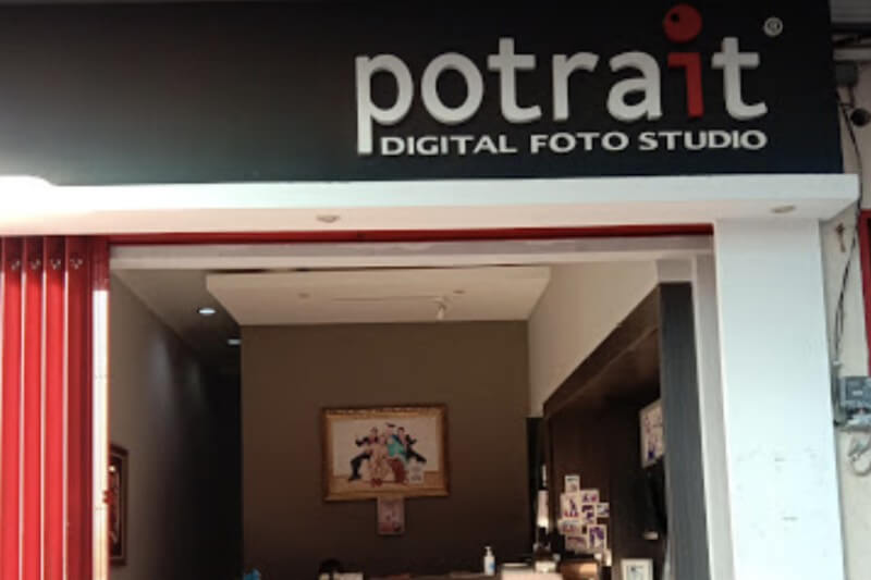 Potrait Digital Foto Studio - BQ Square