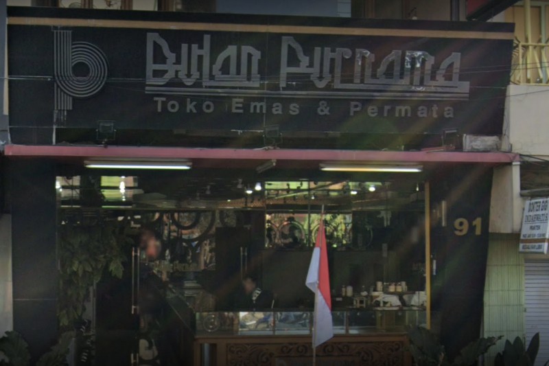 Toko Emas Bulan Purnama