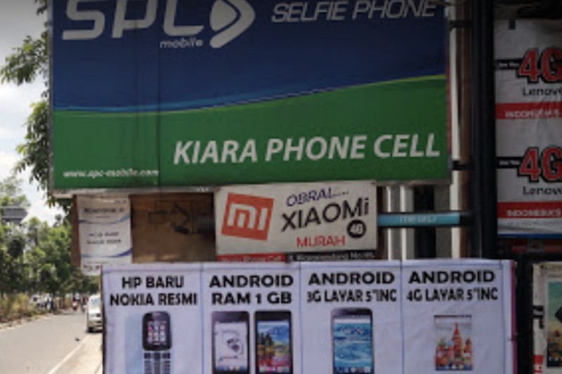 Kiara Phone Cell