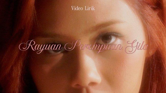 Lirik Lagu Rayuan Perempuan Gila by Nadin Amizah, Memang Tidak Mudah Mencintai Diri Ini