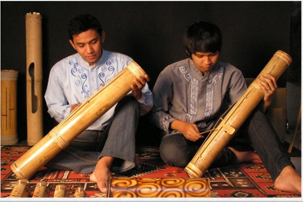 alat musik tradisional banten