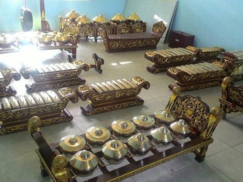 alat musik tradisional kalimantan selatan