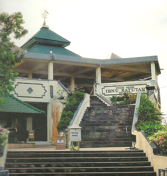 masjid agung ibnu batutah 