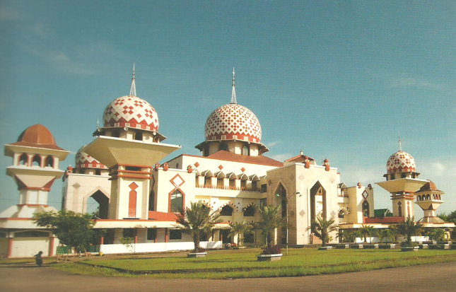 masjid al markaz al islami kab maros 