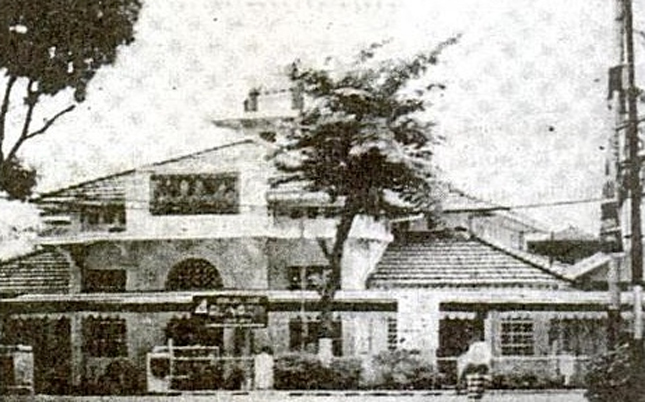 masjid jami al yaqin lampung