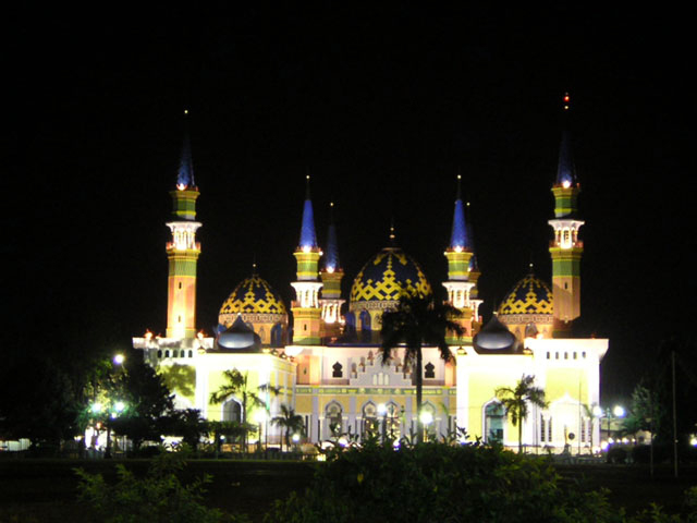 masjid jami tuban malam