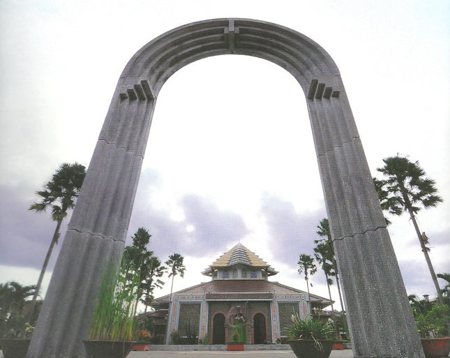 masjid kampus ugm depan