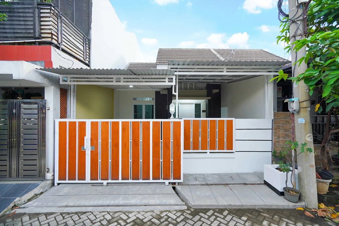 Ide Pagar Rumah Setengah Tembok yang Stylish dan Aman, Patut Ditiru