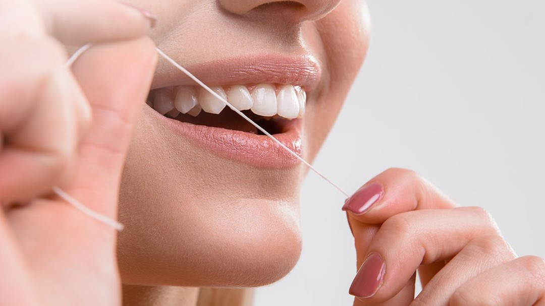 Mudah dan Cepat, Ini  Cara Merapikan Gigi Tanpa Behel