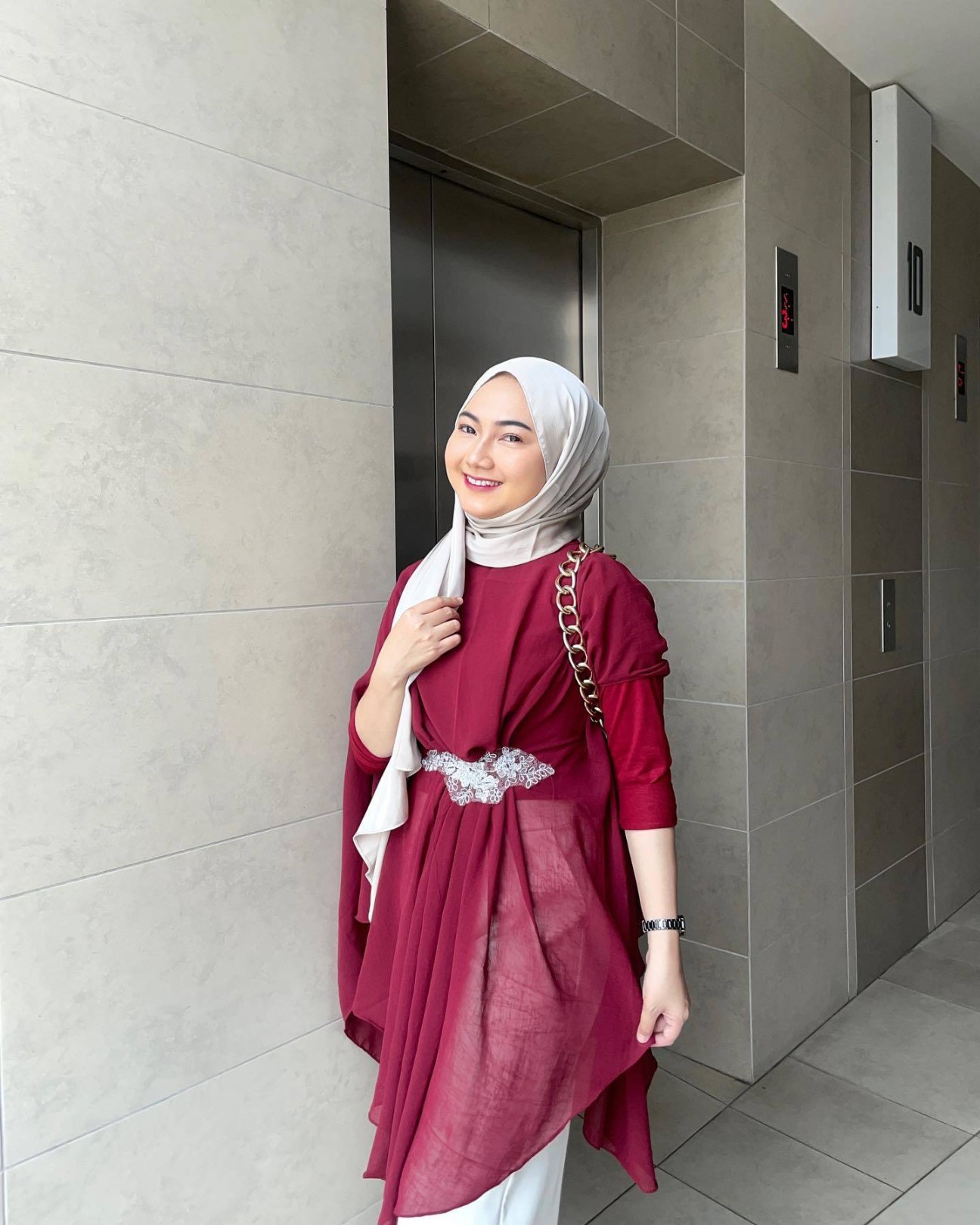 Warna Jilbab yang Cocok untuk Baju Warna Maroon  All Things