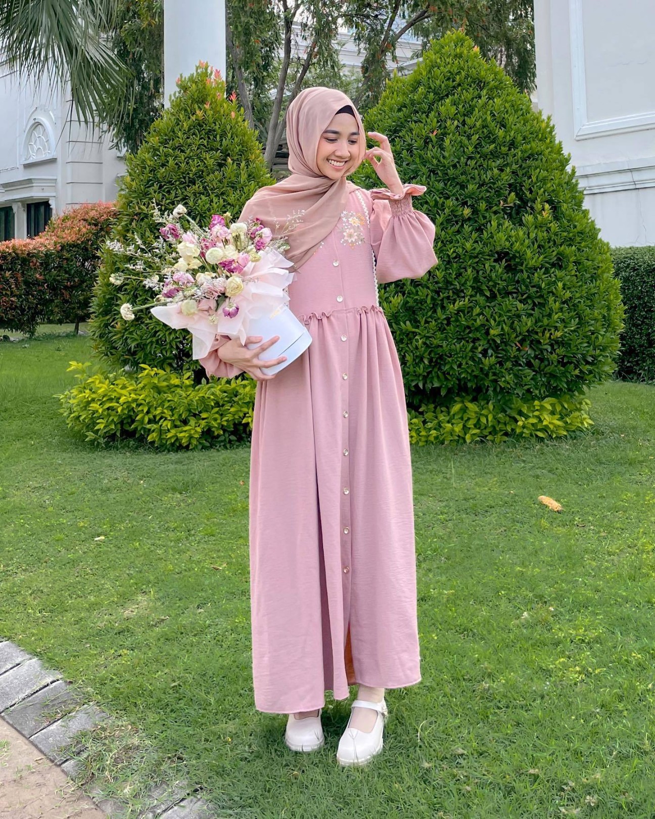 Baju Pink Cocok dengan Jilbab Warna Apa? Ini  Inspirasinya