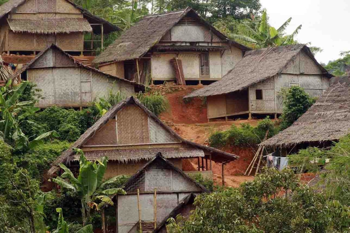 Ramah Lingkungan, Rumah Baduy Tak Roboh Saat Gempa - Majalahteras