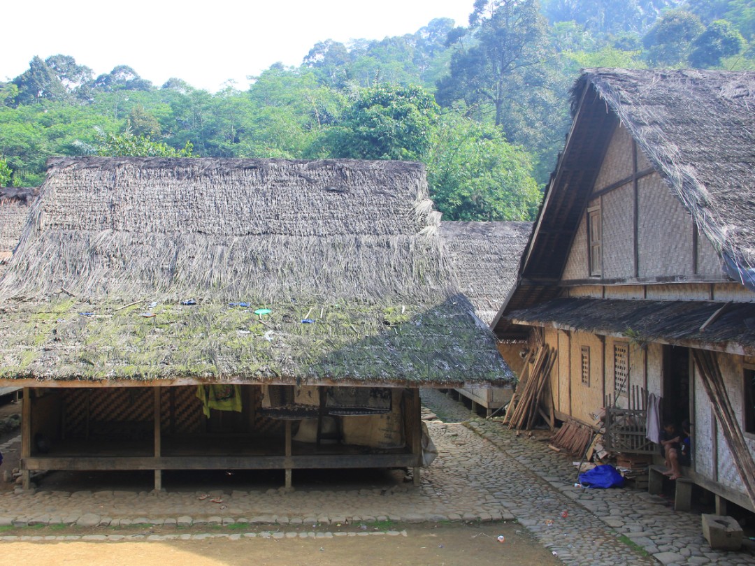 Rumah Berkonsep Aturan Adat Khas Suku Baduy - Indonesia Kaya